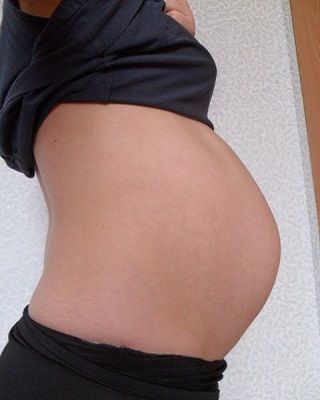 животик 30 неделя беременности