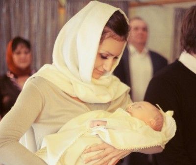 Можно ли беременной крестить ребенка